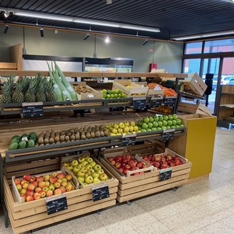 Montceau les Mines fruits and vegetables aisle Montceau les Mines fruits and vegetables aisle