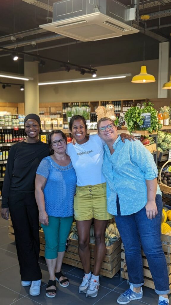 Franchisées et équipe - LA VIE CLAIRE CLAMART Franchisées et équipe - LA VIE CLAIRE CLAMART