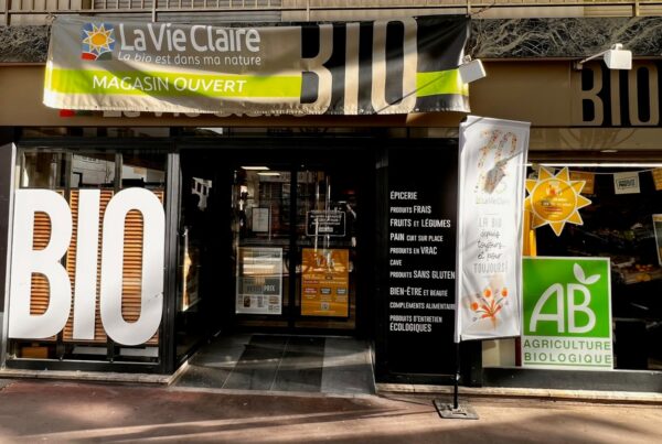 Façade magasin La Vie Claire Antibes
