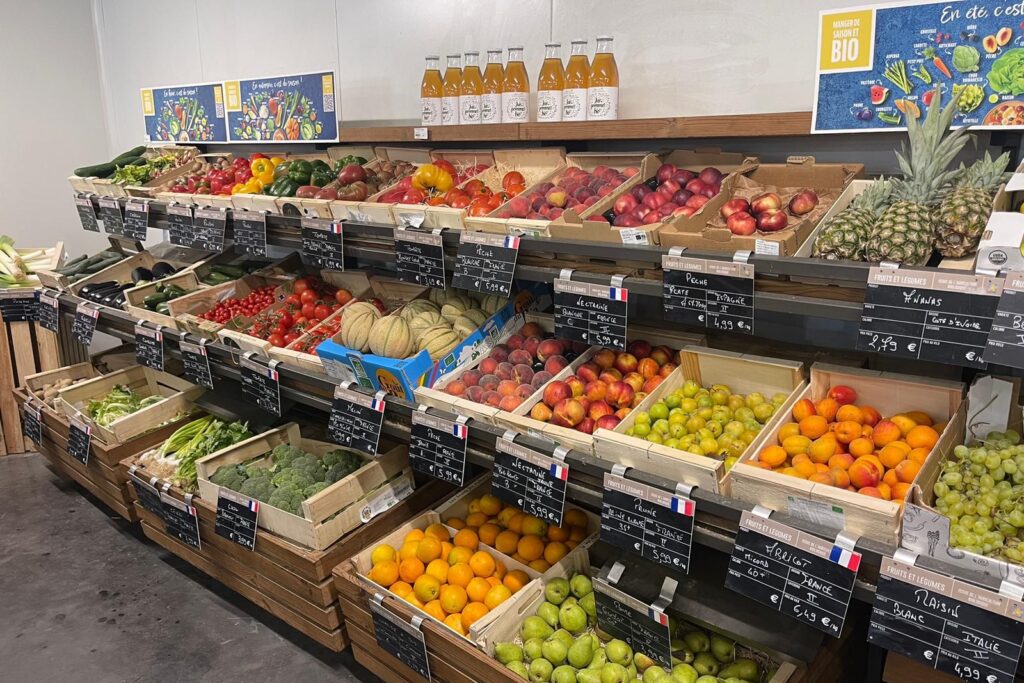 Rayon fruits & légumes LA VIE CLAIRE NEMOURS Rayon fruits & légumes LA VIE CLAIRE NEMOURS