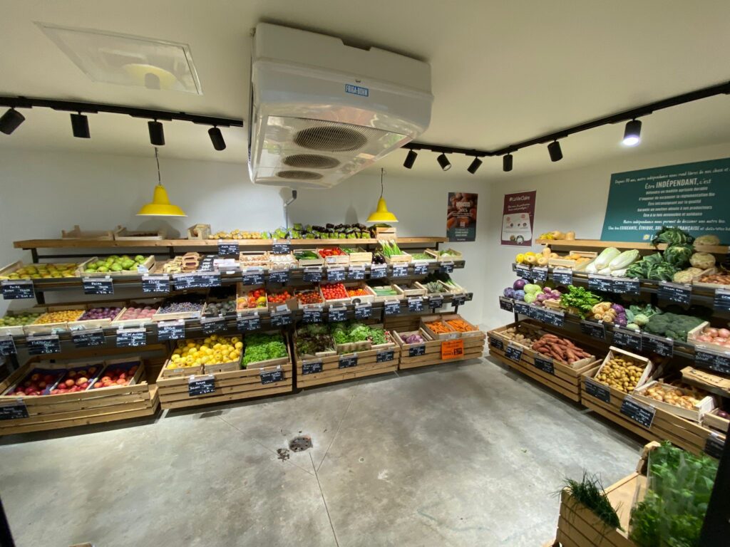 Rayon fruits et légumes - LA VIE CLAIRE LA DESTROUSSE Rayon fruits et légumes - LA VIE CLAIRE LA DESTROUSSE