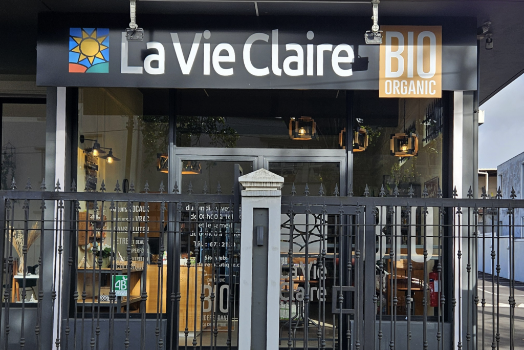 Façade magasin La Vie Claire Curepipe Ile Maurice Façade magasin La Vie Claire Curepipe Ile Maurice